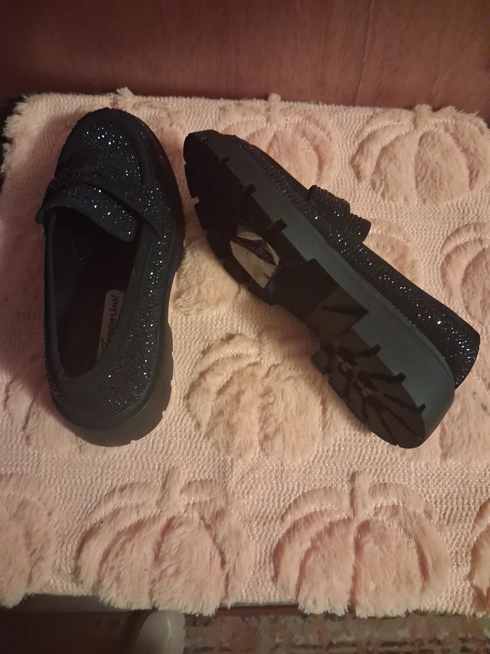 Forever Link Black Glitter Loafers for Women NWOT